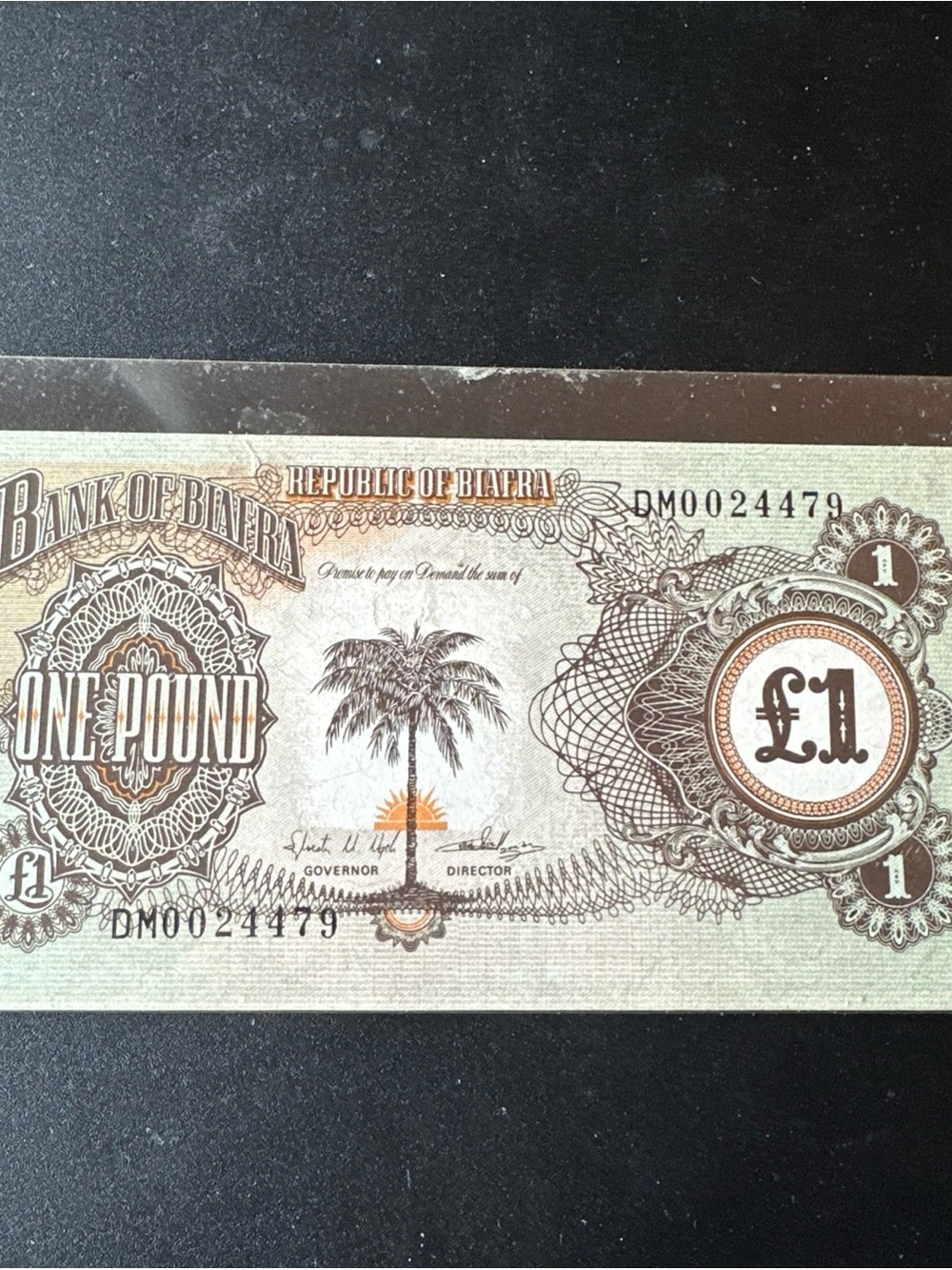 Biafra 1 Pound 1968-69 Pick Uncirculated - Serial #DM0024479 - Rare Discontinued